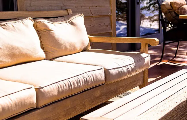 how to oil outdoor wood furniture