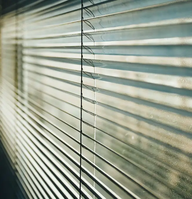 How to remove paint from wood blinds