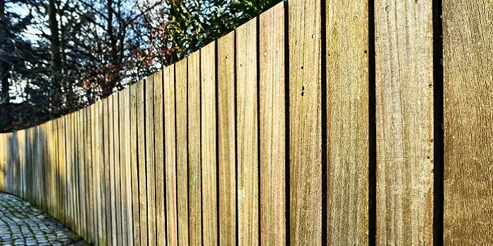 can you use creosote on wood fence